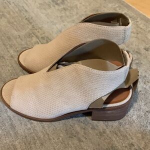 Luck Brand Block Heel Sandals